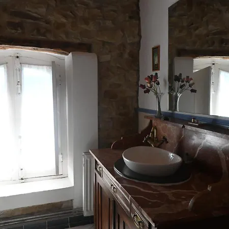 La Casa Del Agua Cantabria אמפוארו